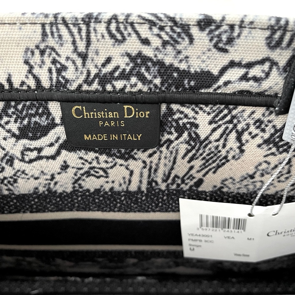 COPY - Dior book tote